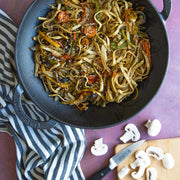 WOK FIERRO FUNDIDO 30 CM LA CREOLE