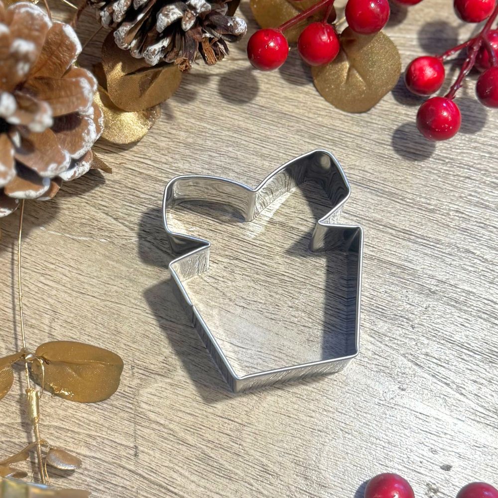 CORTA GALLETA REGALO A 5,3X5,6 CM A992